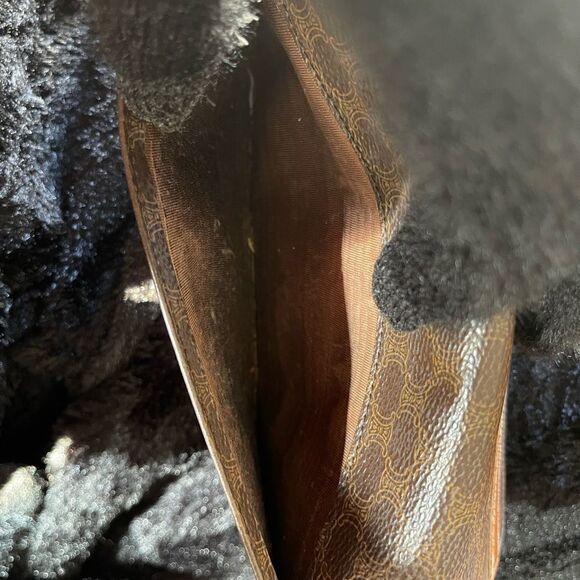 Celine Brown Wallet with Designer Pattern and Bold Accent - Picture 11 of 12